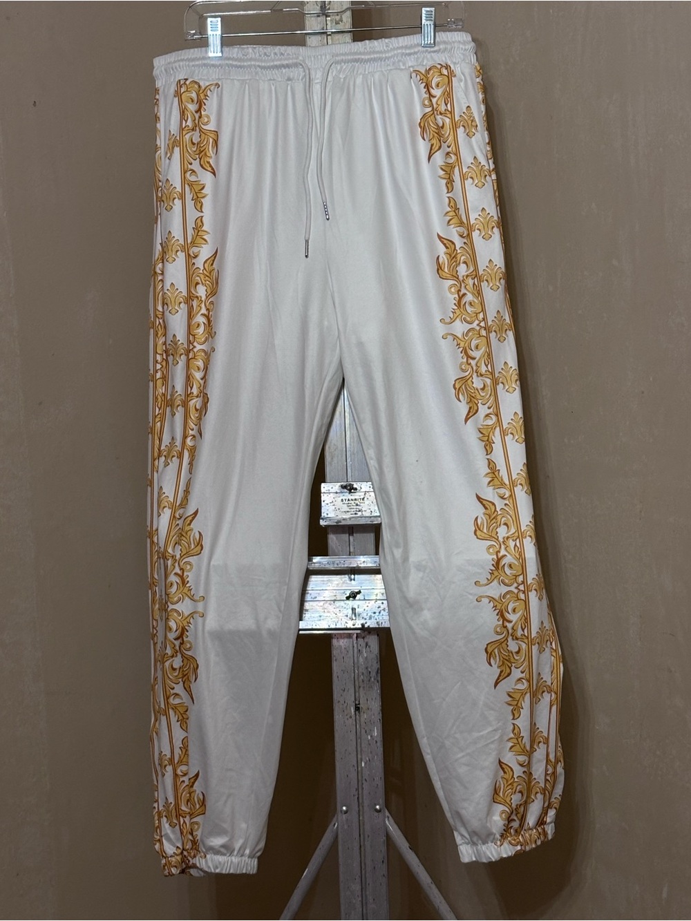Manfinity Homme White Baroque Print Track Pants Joggers Sz XL